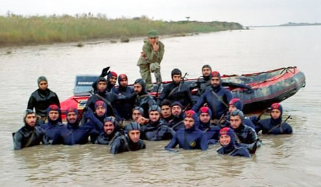 کشف پیکر مطهر ۱۷۵ شهید غواص دفاع مقدس با دستان بسته