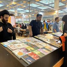 گزارش تصویری غرفۀ انتشارات شهرستان ادب | ویژۀ سی‌وسومین نمایشگاه بین‌المللی کتاب تهران