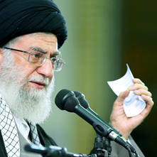 با همۀ توان با نفوذ آمریکا در ایران مقابله می‎کنیم
